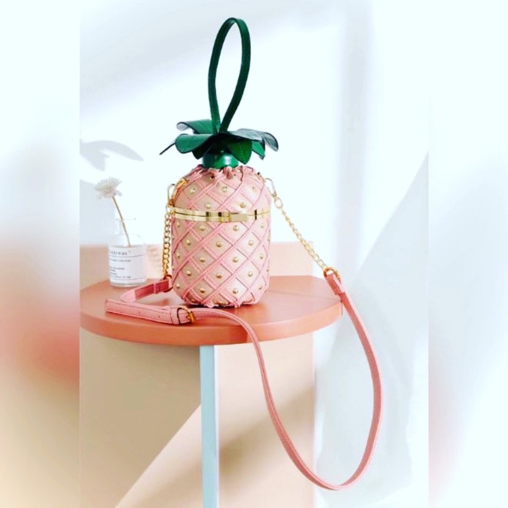 Pineapple shaped handbag (New)